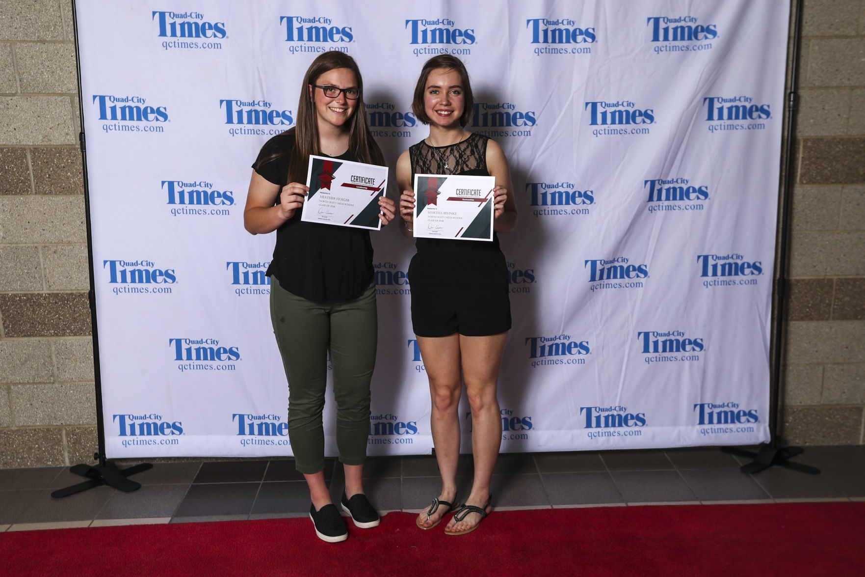 051518-salute-to-academics-red-carpet-090
